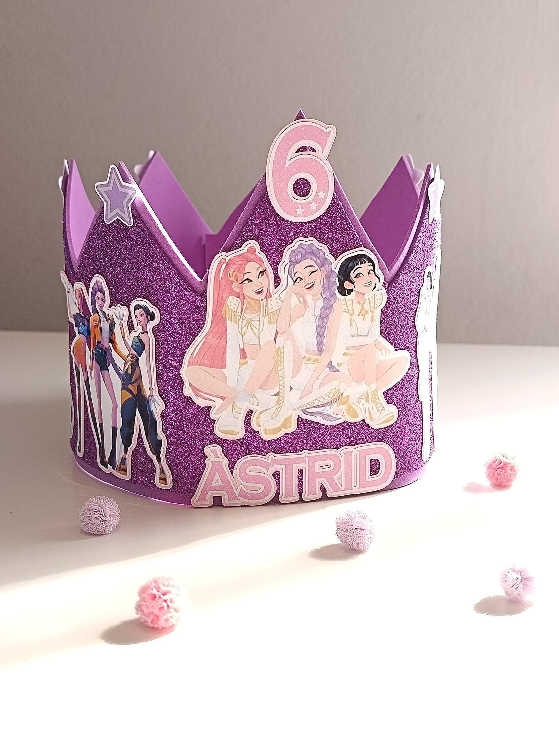 Corona de cumpleaños personalizada Kpop Hunters - 3