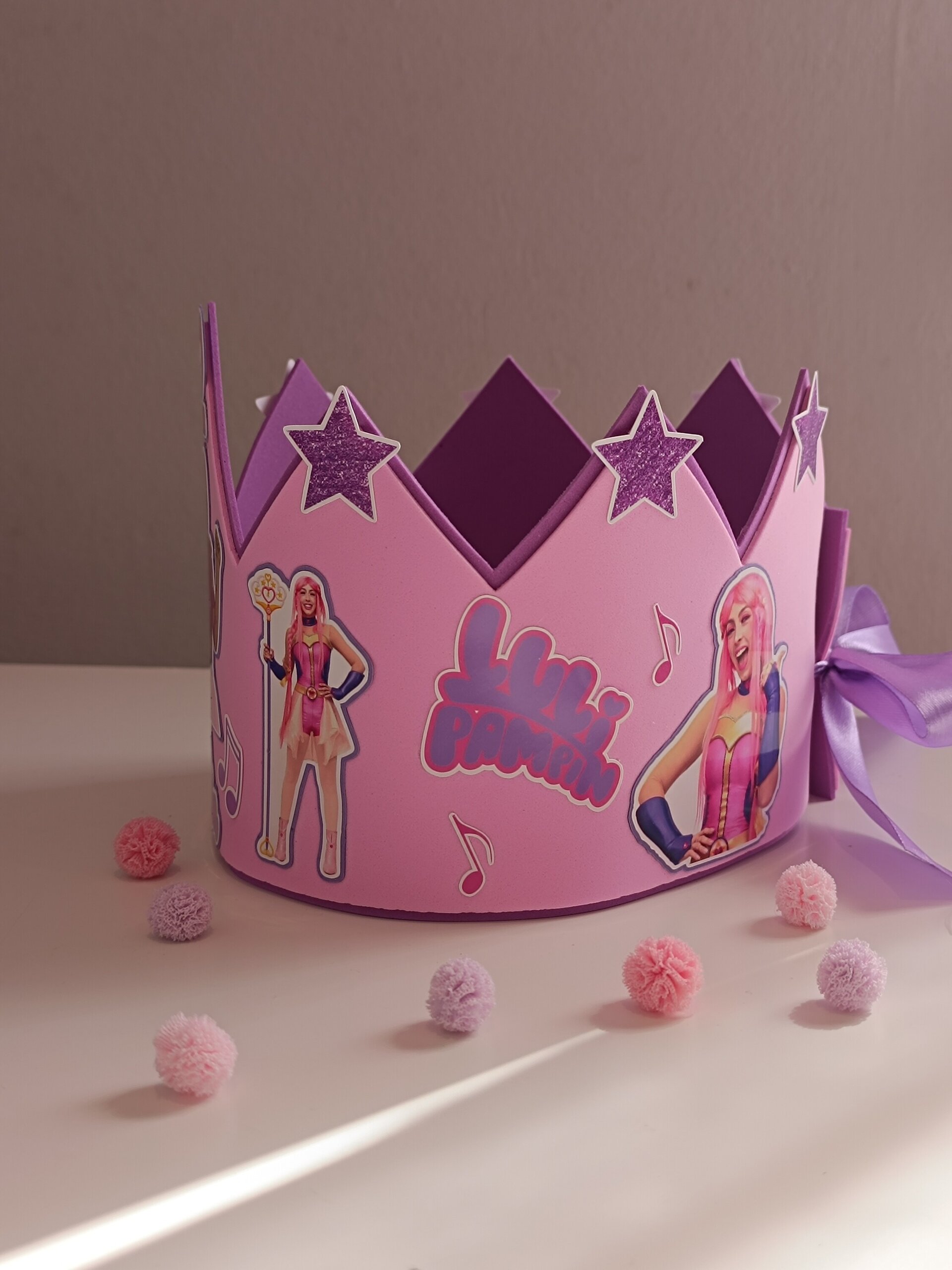 Corona de cumpleaños personalizada Luli Pampin - 2
