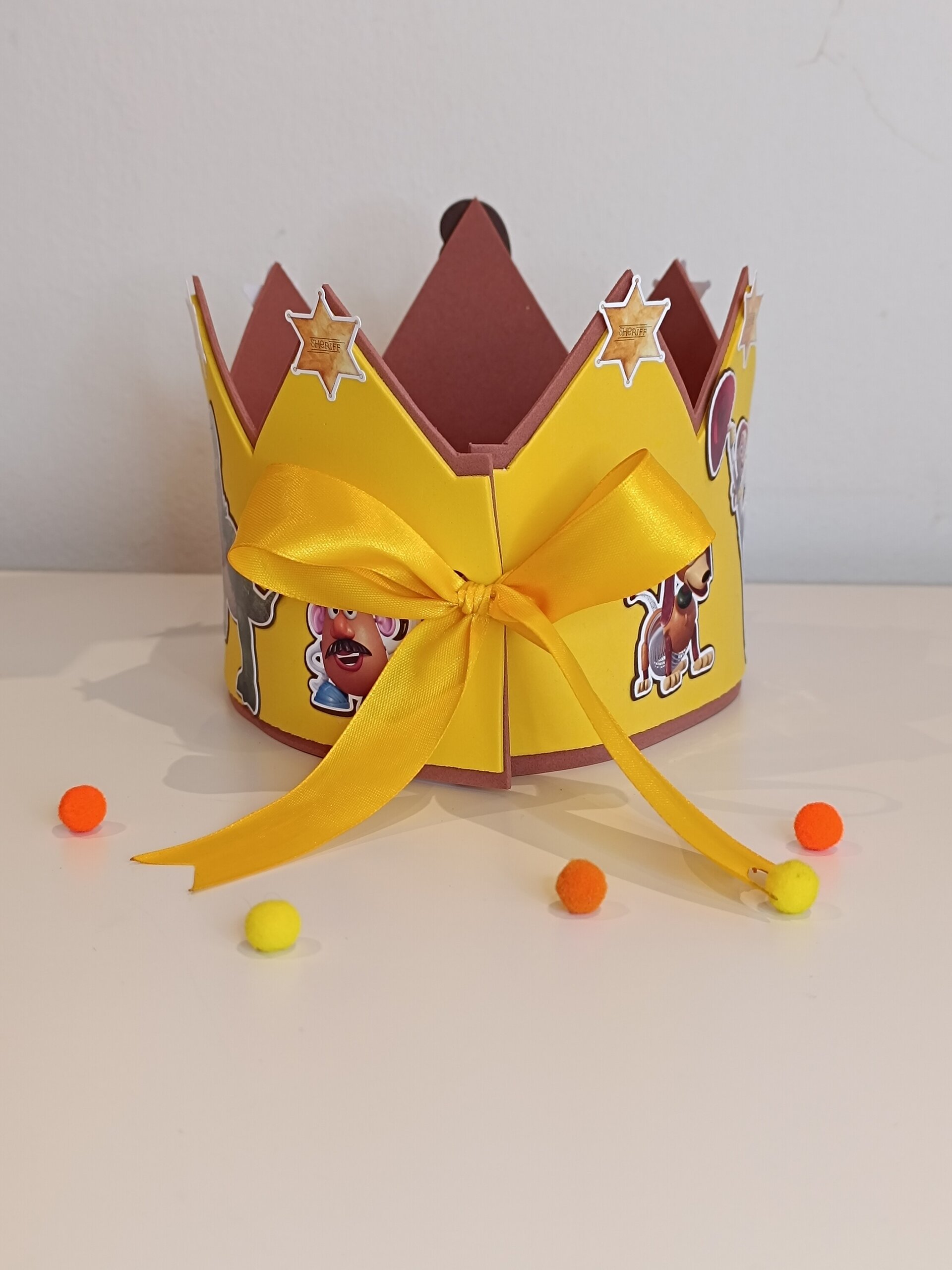 Corona de cumpleaños personalizada Tot Story - 3