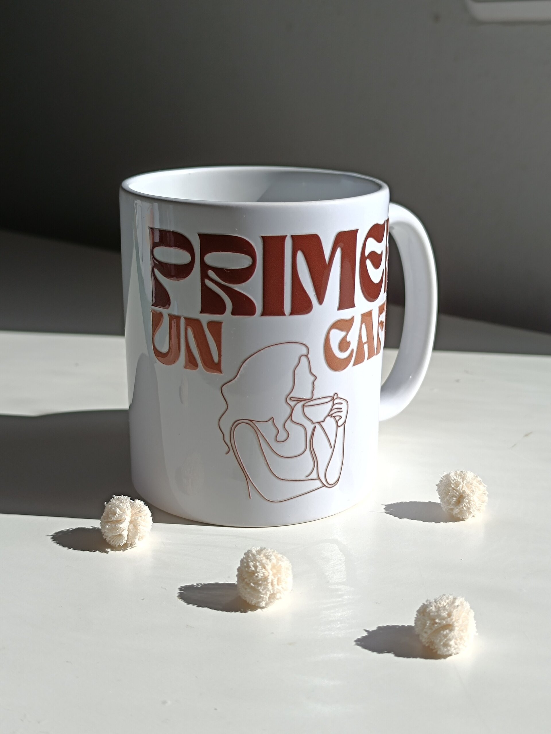 Taza cerámica personalizada – diseño “Primero un café” - 2