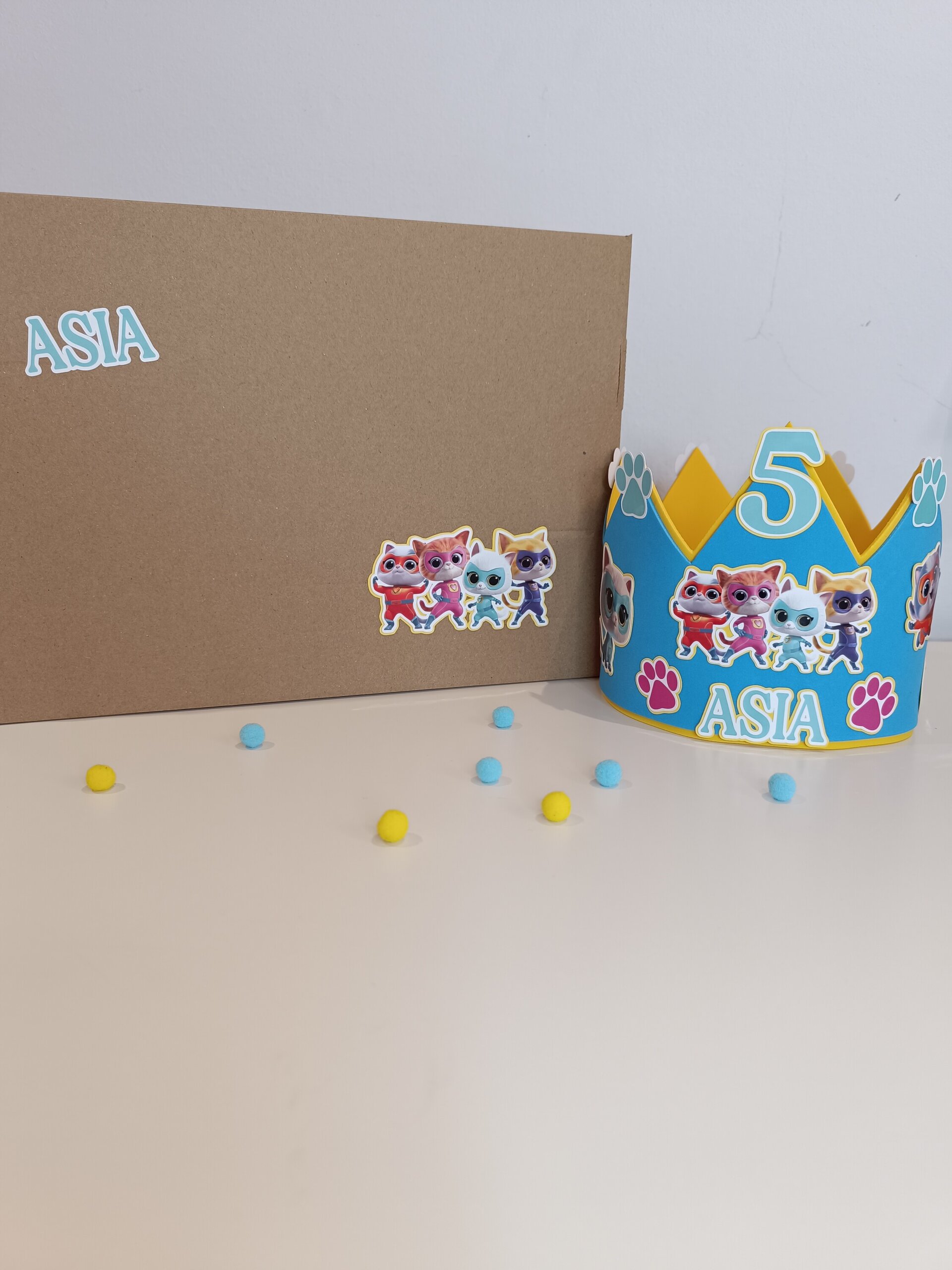 Corona de Cumpleaños personalizada Super Kitties - 6