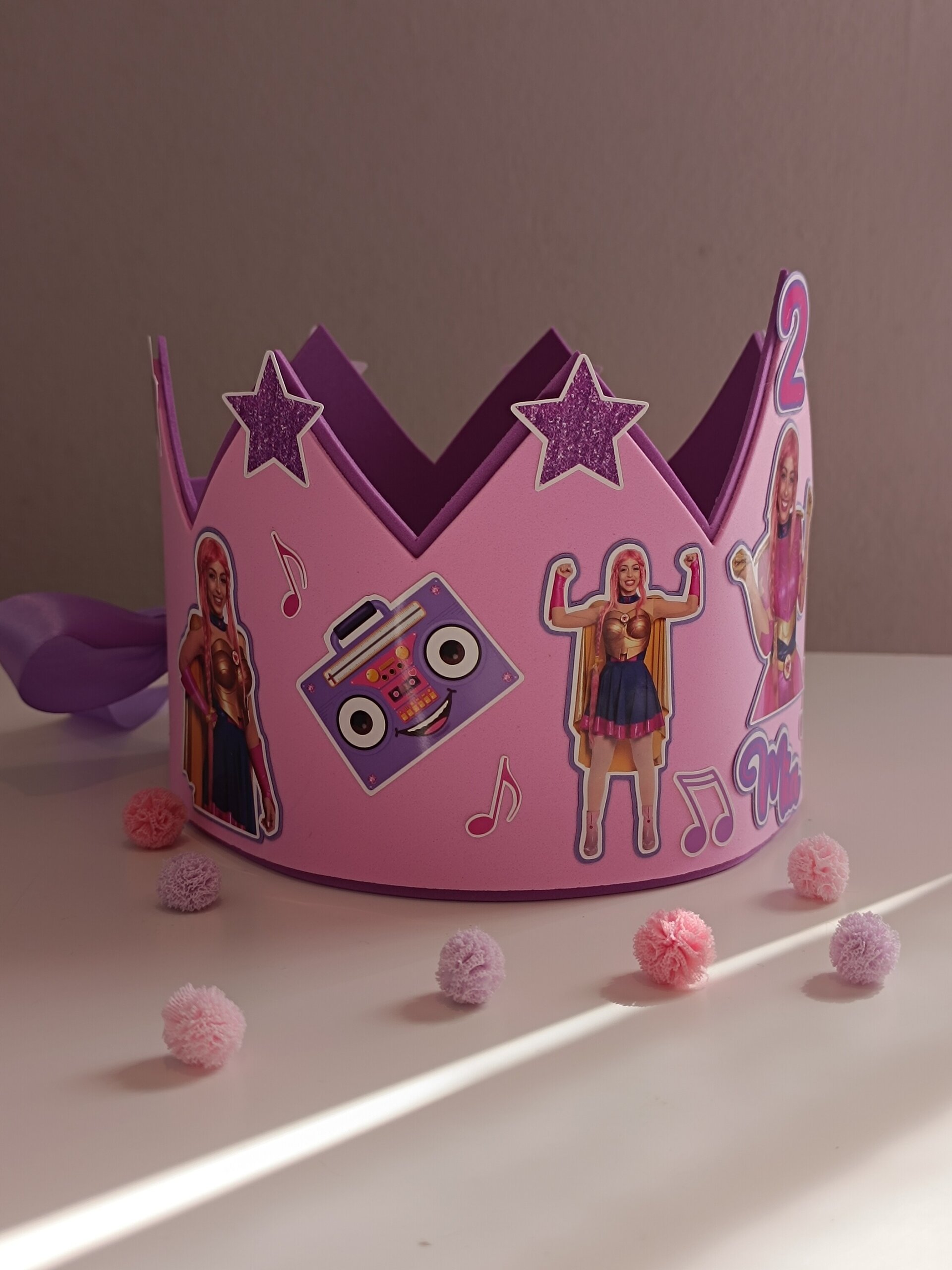 Corona de cumpleaños personalizada Luli Pampin - 3