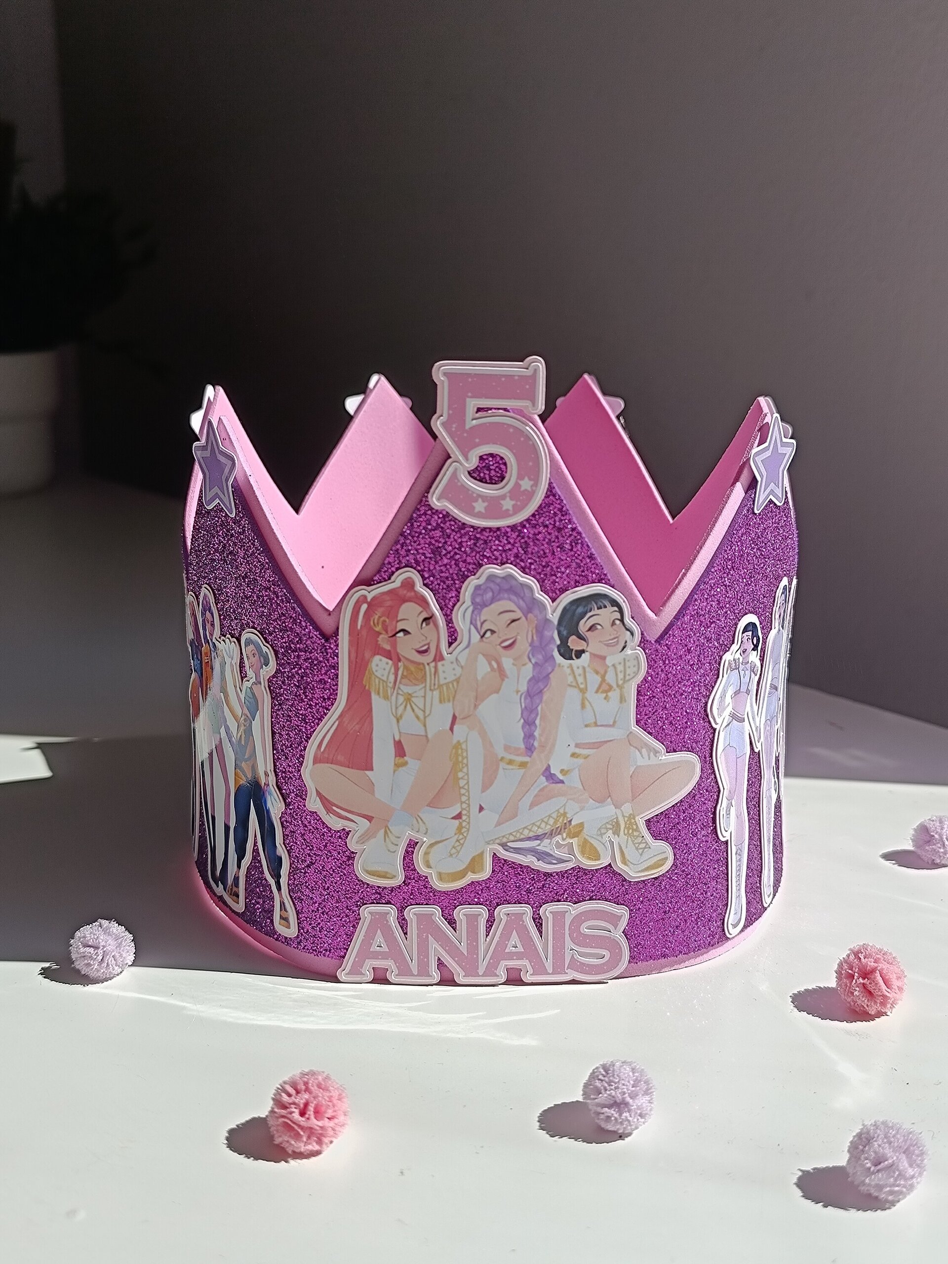 Corona de cumpleaños personalizada Kpop Hunters - 2