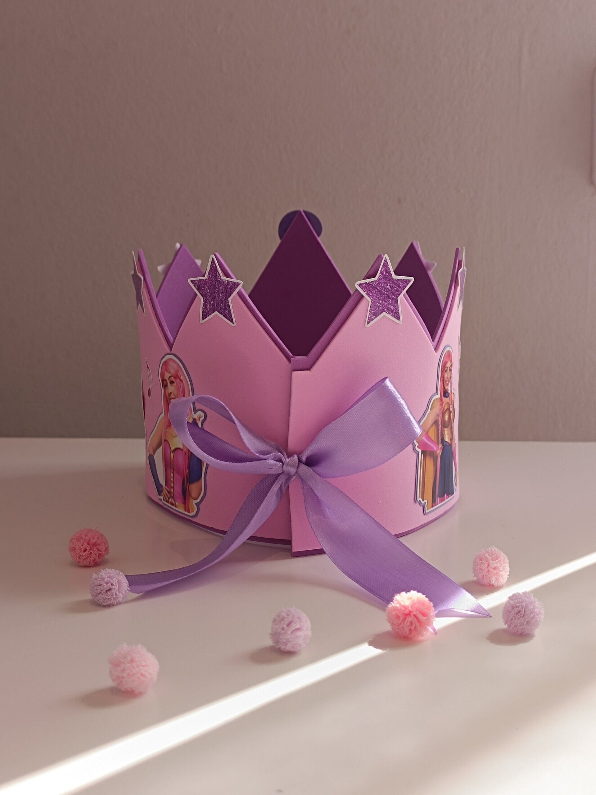 Corona de cumpleaños personalizada Luli Pampin - 4